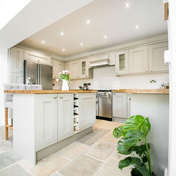 kitchen picture